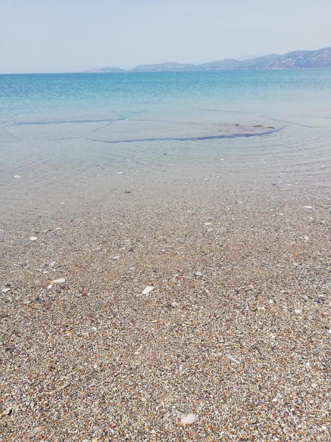 Seaside Sunset Apartment Corinth ภายนอก รูปภาพ
